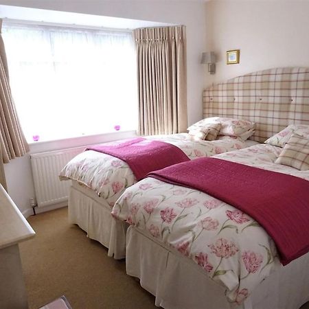 Honey Lodge Broadstone Chambre photo