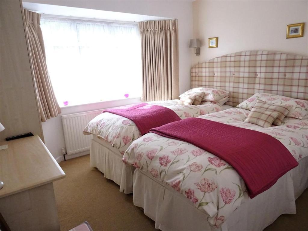 Honey Lodge Broadstone Chambre photo